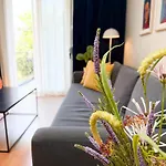 Flat In 카발라