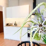 아파트 Flat In 카발라