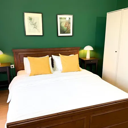 Flat In * Kavala